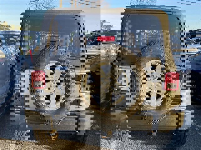 Used 2018 Jeep Wrangler Sport image 9