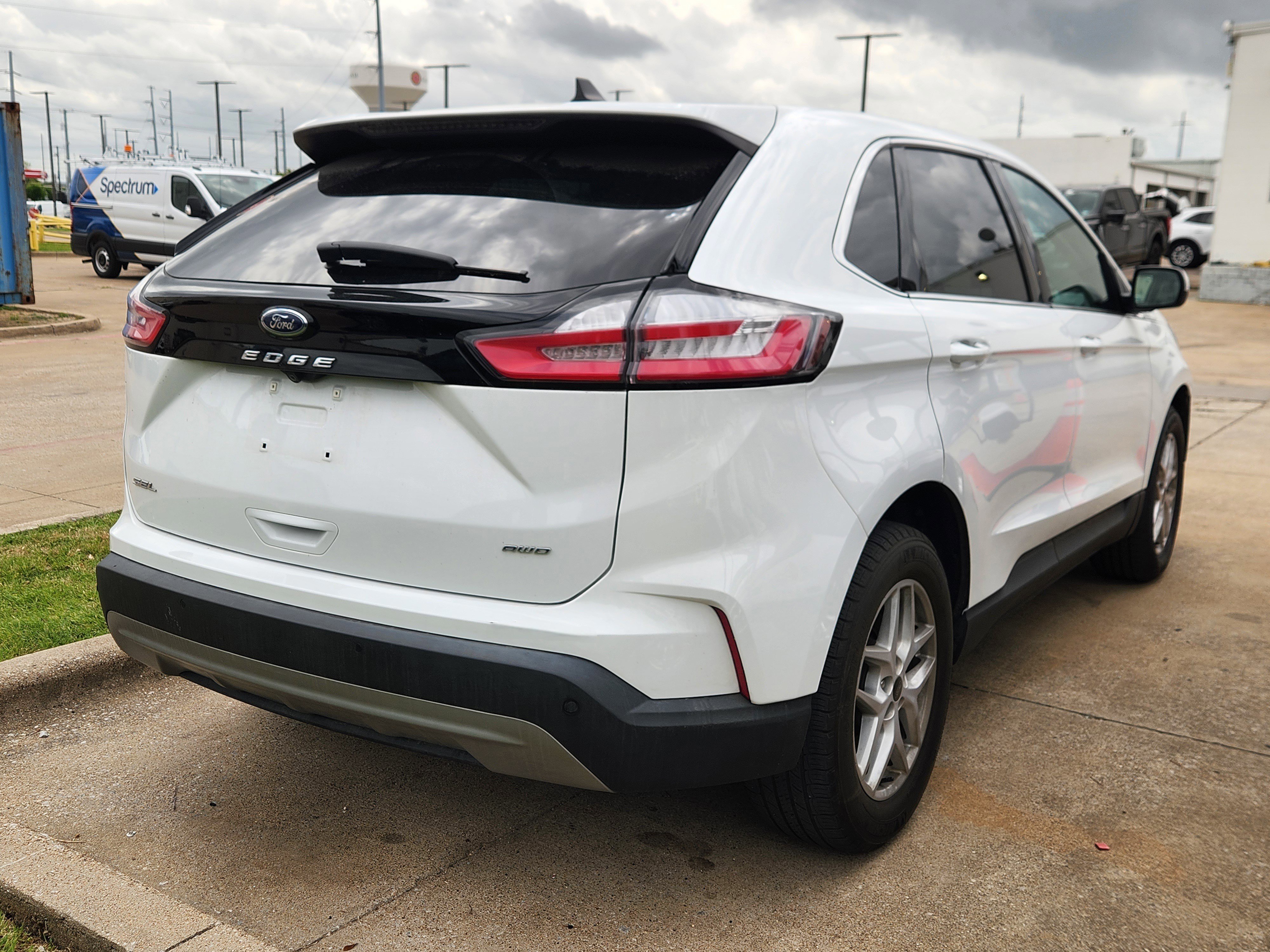 Certified 2023 Ford Edge SEL image 4