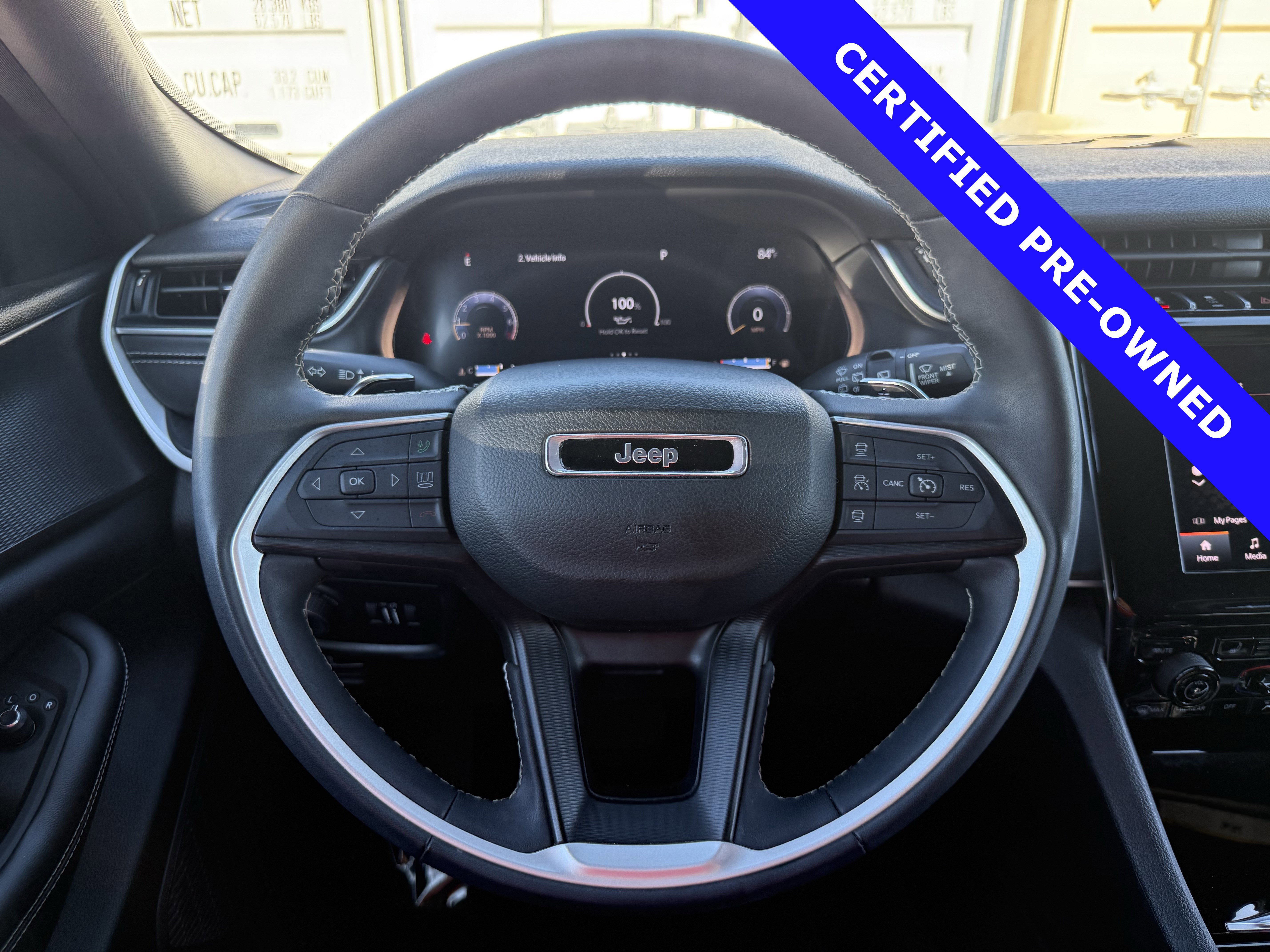 Used 2023 Jeep Grand Cherokee L Laredo image 30