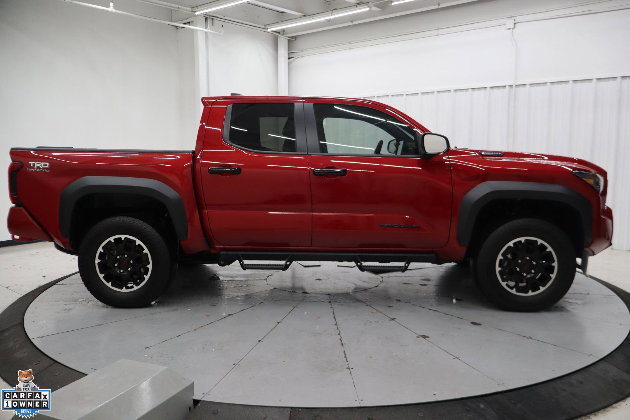 Used 2025 Toyota Tacoma TRD Off-Road AWD/4WD image 2