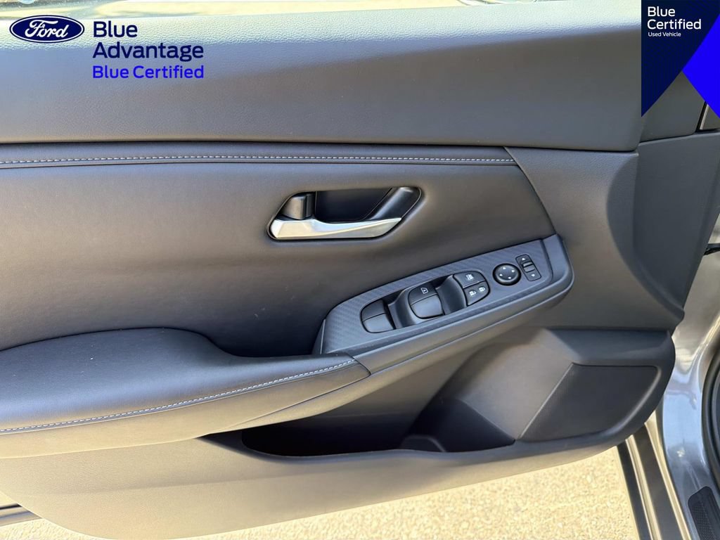 Used 2025 Nissan Sentra SV w/ All-Weather Package FWD image 15