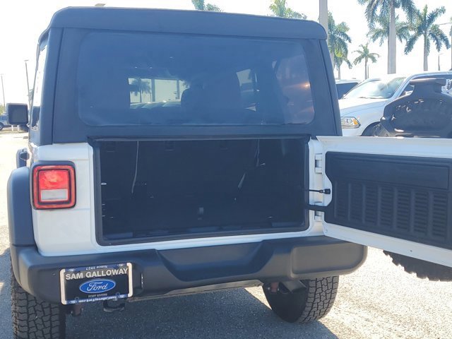 Used 2022 Jeep Wrangler Unlimited Sport image 11