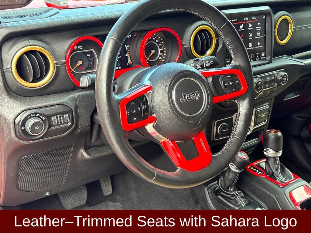Used 2018 Jeep Wrangler Unlimited Sahara w/ Dual Top Group AWD/4WD image 11