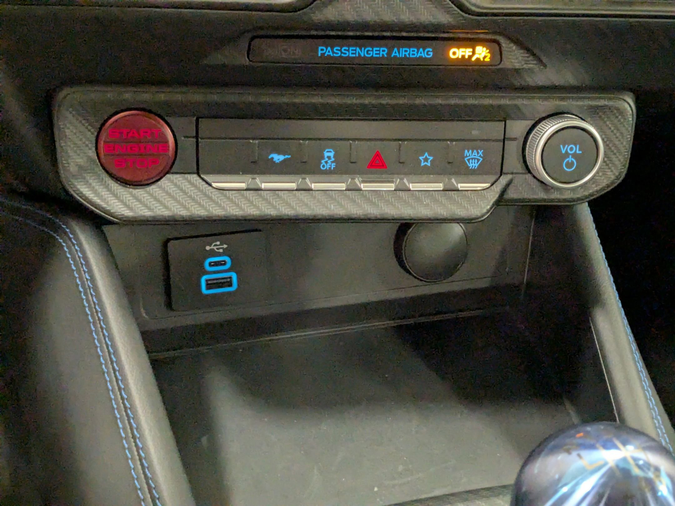 Certified 2025 Ford Mustang Dark Horse w/ Dark Horse Handlin Package image 24