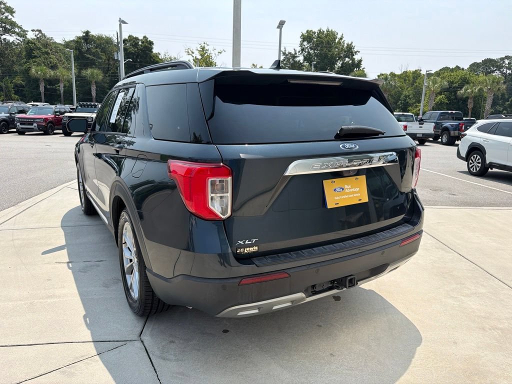 Certified 2023 Ford Explorer XLT w/ Equipment Group 202A RWD image 5