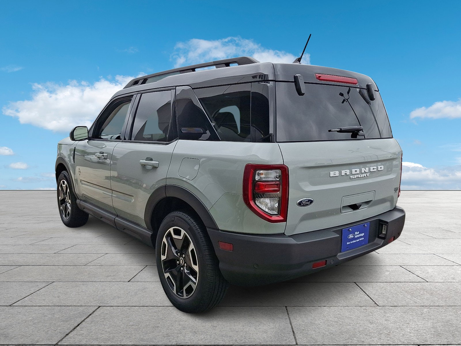 Certified 2024 Ford Bronco Sport Outer Banks w/ Tech Package AWD/4WD image 4