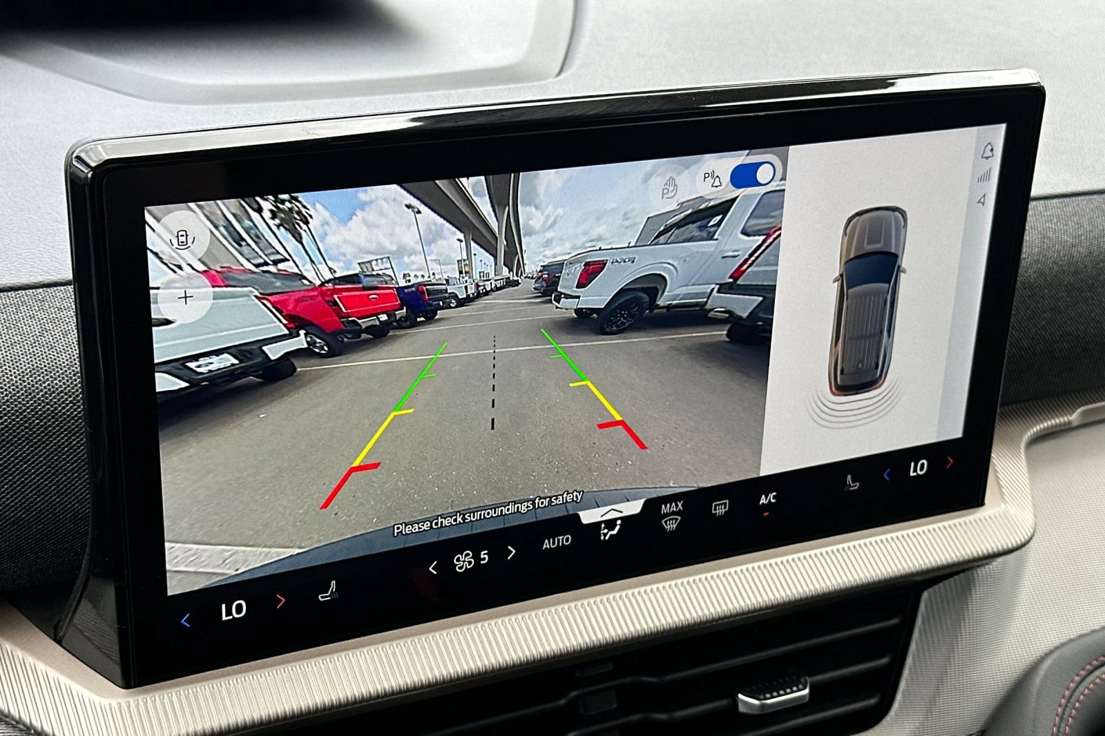 Certified 2025 Ford Explorer Active RWD image 19
