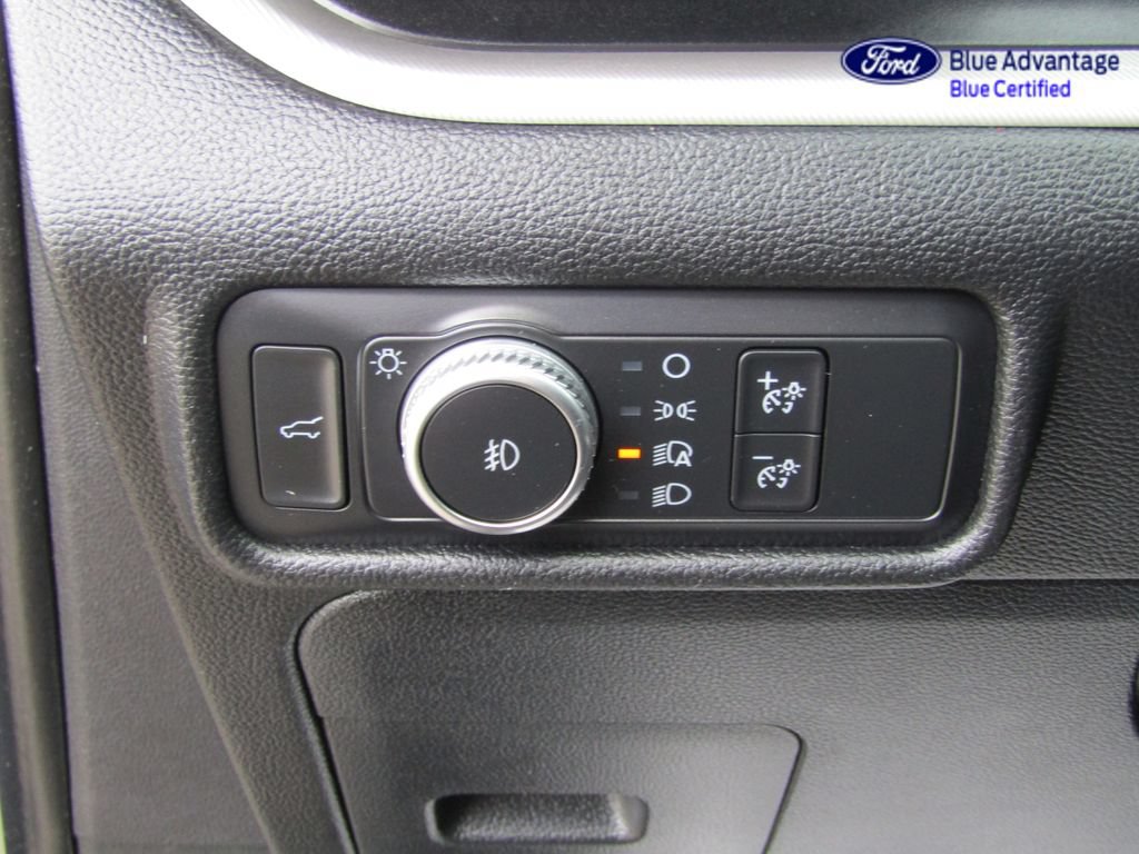 Certified 2020 Ford Explorer XLT w/ Equipment Group 202A AWD/4WD image 34