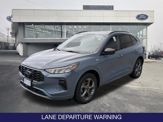 Certified 2023 Ford Escape ST-Line w/ Tech Pack #1 AWD/4WD image 3