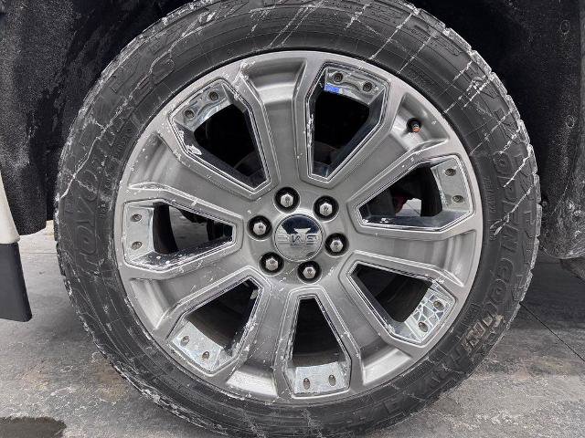 Used 2017 GMC Sierra 1500 Denali w/ Denali Ultimate Package AWD/4WD image 11