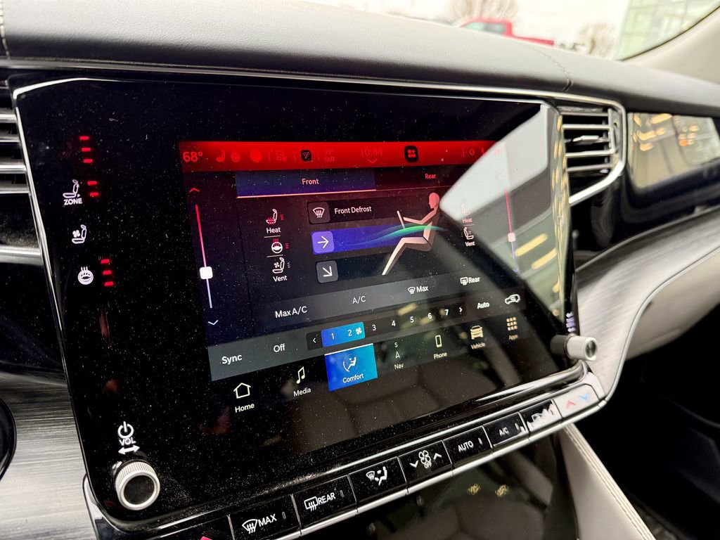 Used 2023 Jeep Wagoneer L Series III w/ Premium Group I image 27