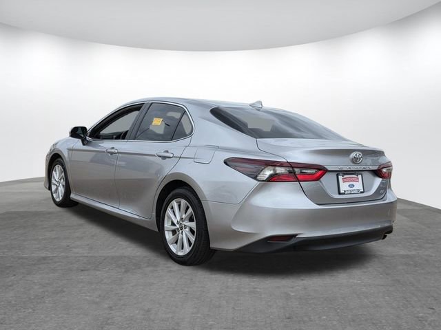 Used 2022 Toyota Camry LE image 6