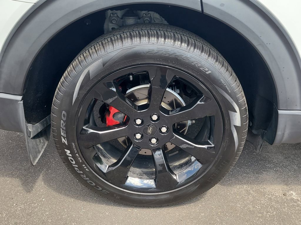 Certified 2020 Ford Explorer ST w/ Premium Technology Package image 5