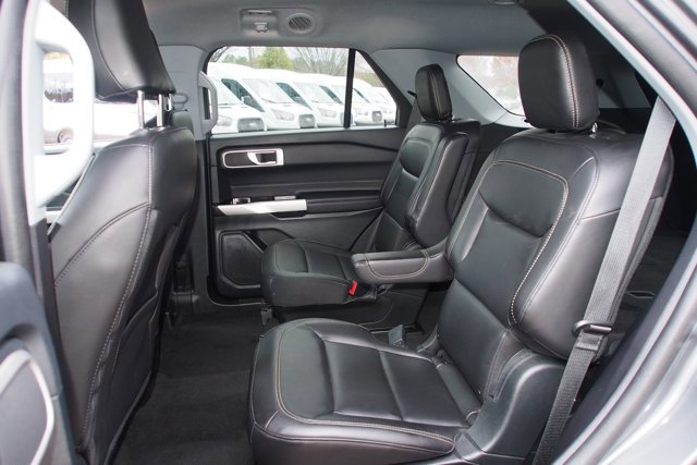 Certified 2022 Ford Explorer XLT w/ Equipment Group 202A image 21