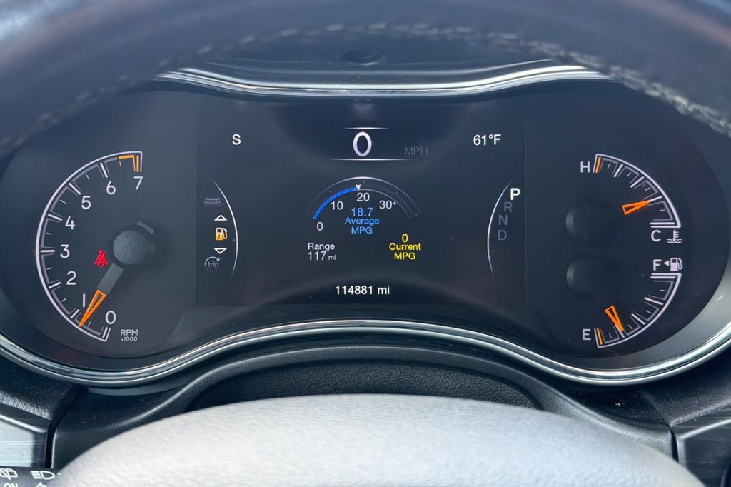 Used 2019 Jeep Grand Cherokee Altitude AWD/4WD image 21