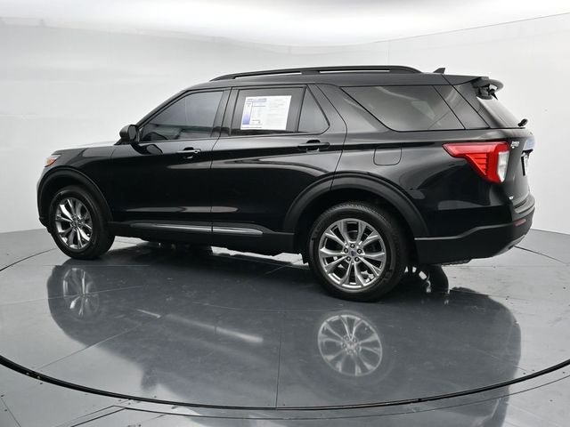 Certified 2023 Ford Explorer XLT w/ Equipment Group 202A AWD/4WD image 6