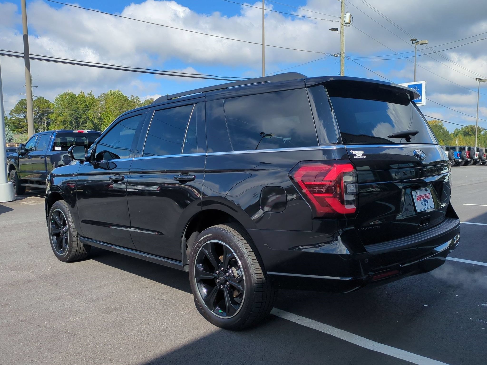 Certified 2023 Ford Expedition Limited RWD image 9