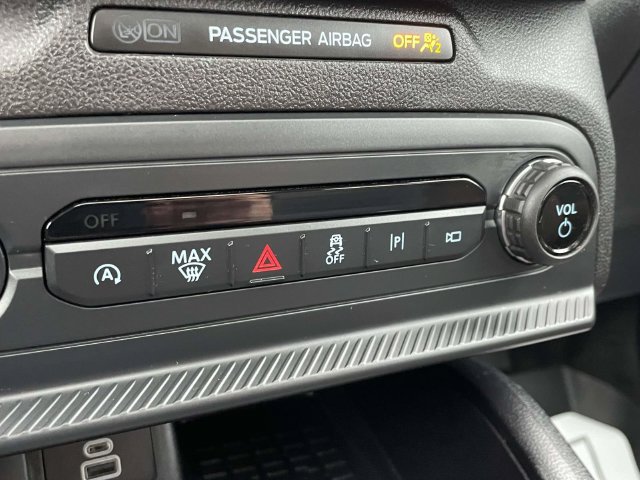 Certified 2025 Ford Bronco Sport Outer Banks w/ Outer Banks Tech Package+ AWD/4WD image 29