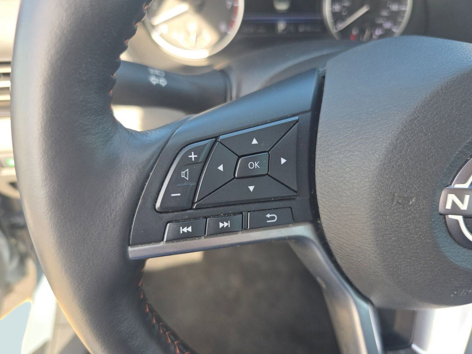 Used 2025 Nissan Sentra SR w/ SR Premium Package image 13