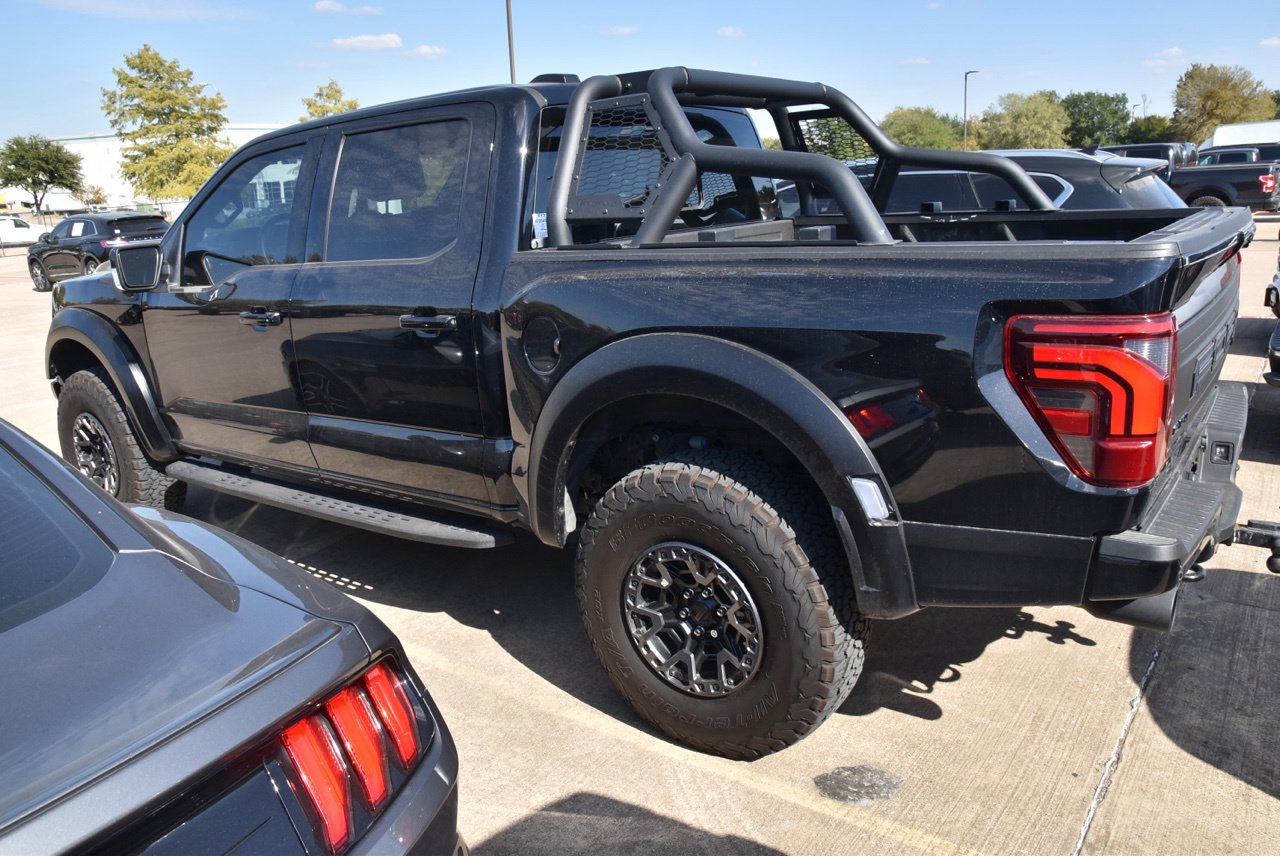 Certified 2025 Ford F150 Raptor w/ Equipment Group 803A Raptor R AWD/4WD image 9