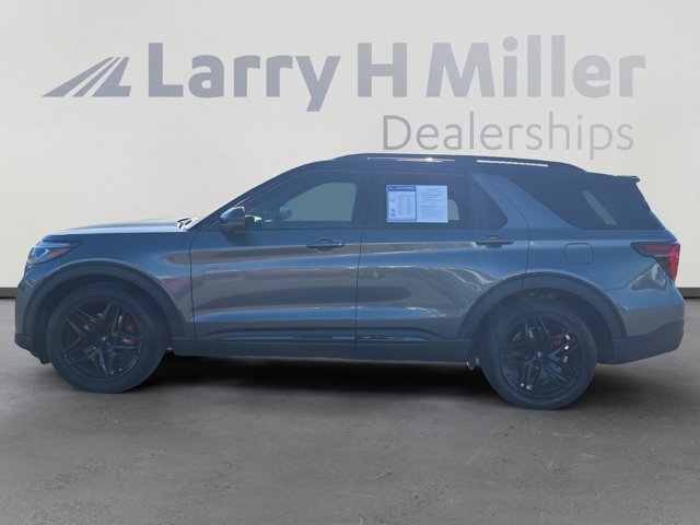 Certified 2025 Ford Explorer ST image 2