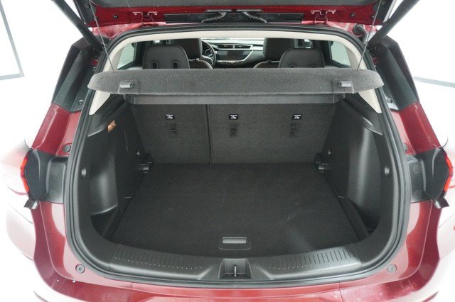 Used 2023 Buick Encore GX Select w/ Sport Touring Package FWD image 9