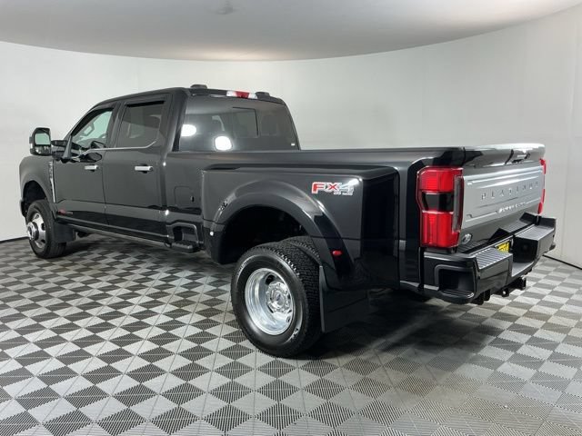 Certified 2023 Ford F350 Platinum AWD/4WD image 6