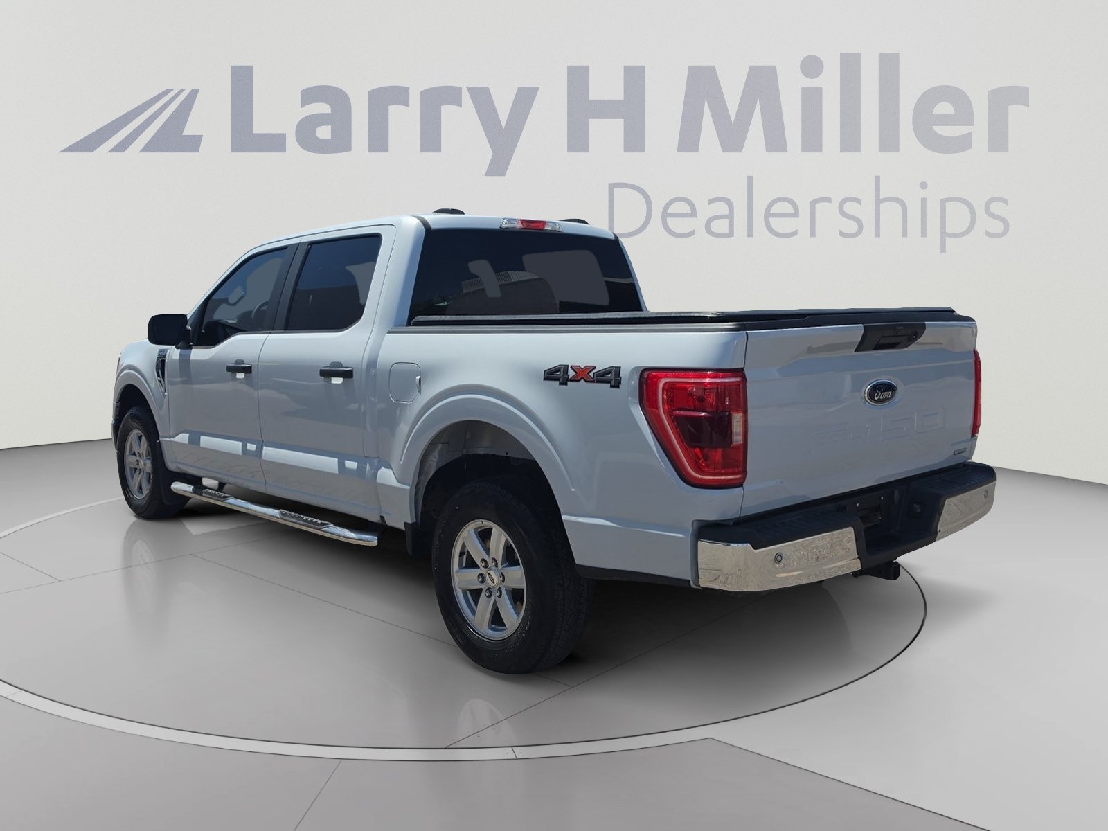 Certified 2022 Ford F150 XLT w/ Trailer Tow Package AWD/4WD image 3