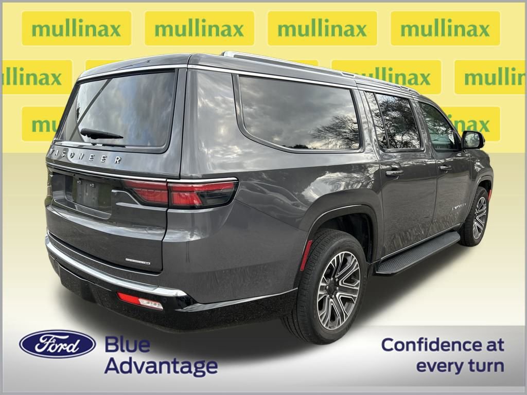 Used 2024 Jeep Wagoneer L Series II image 2