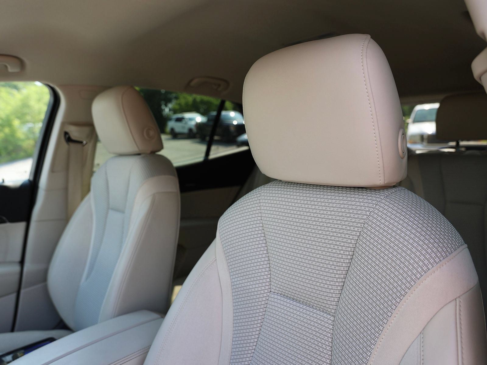 Used 2022 Buick Envision Preferred AWD/4WD image 19