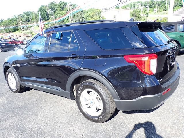 Certified 2023 Ford Explorer XLT w/ Equipment Group 202A AWD/4WD image 4