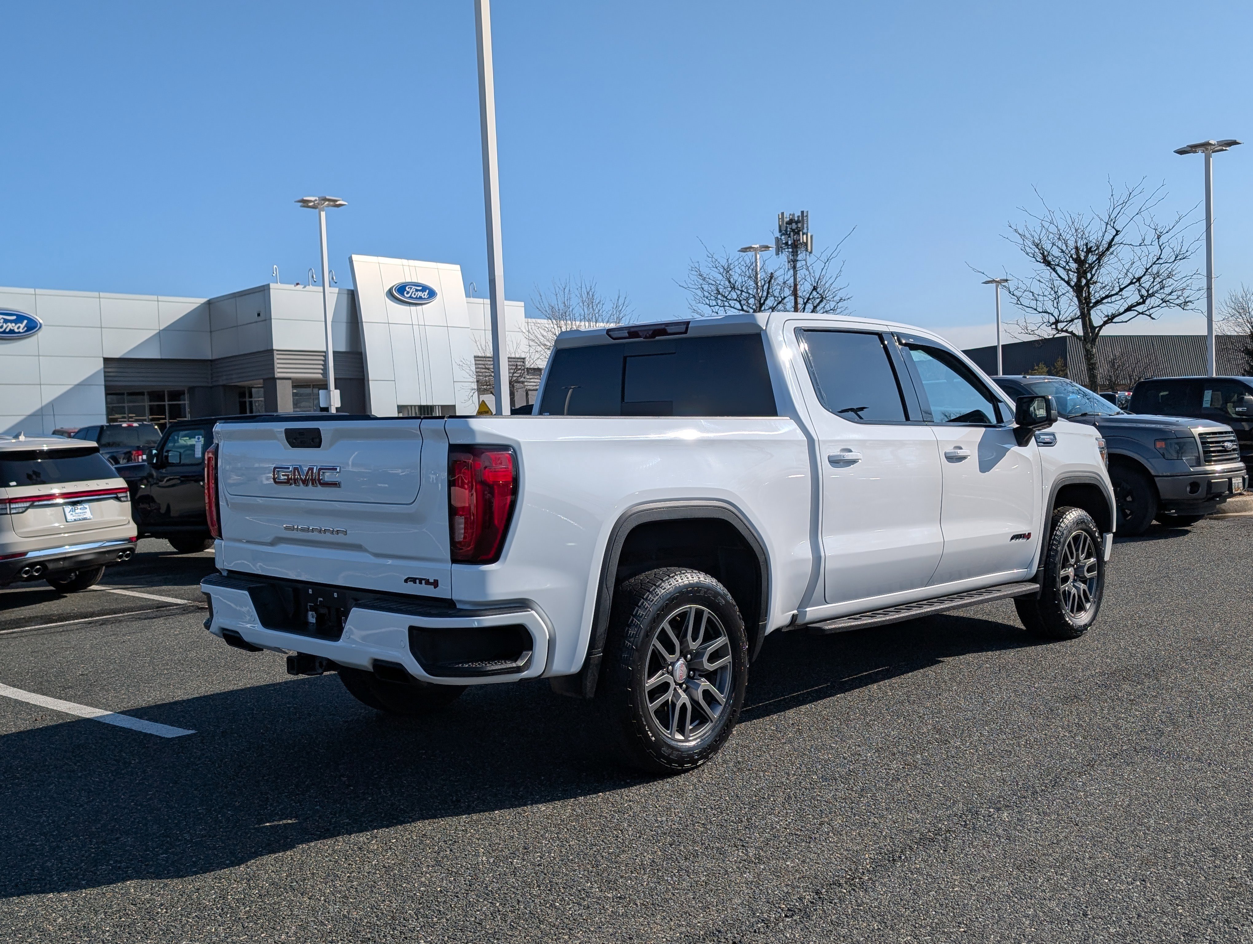 Used 2021 GMC Sierra 1500 AT4 w/ AT4 Premium Package image 5