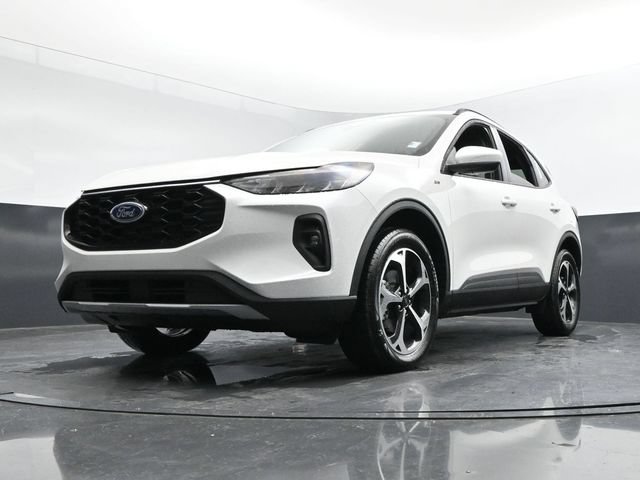 Certified 2025 Ford Escape ST-Line Select AWD/4WD image 33