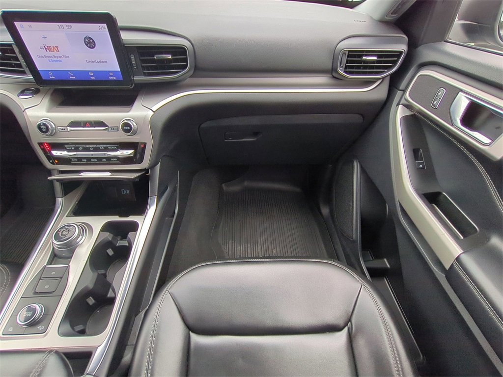 Certified 2022 Ford Explorer XLT w/ Equipment Group 202A image 17