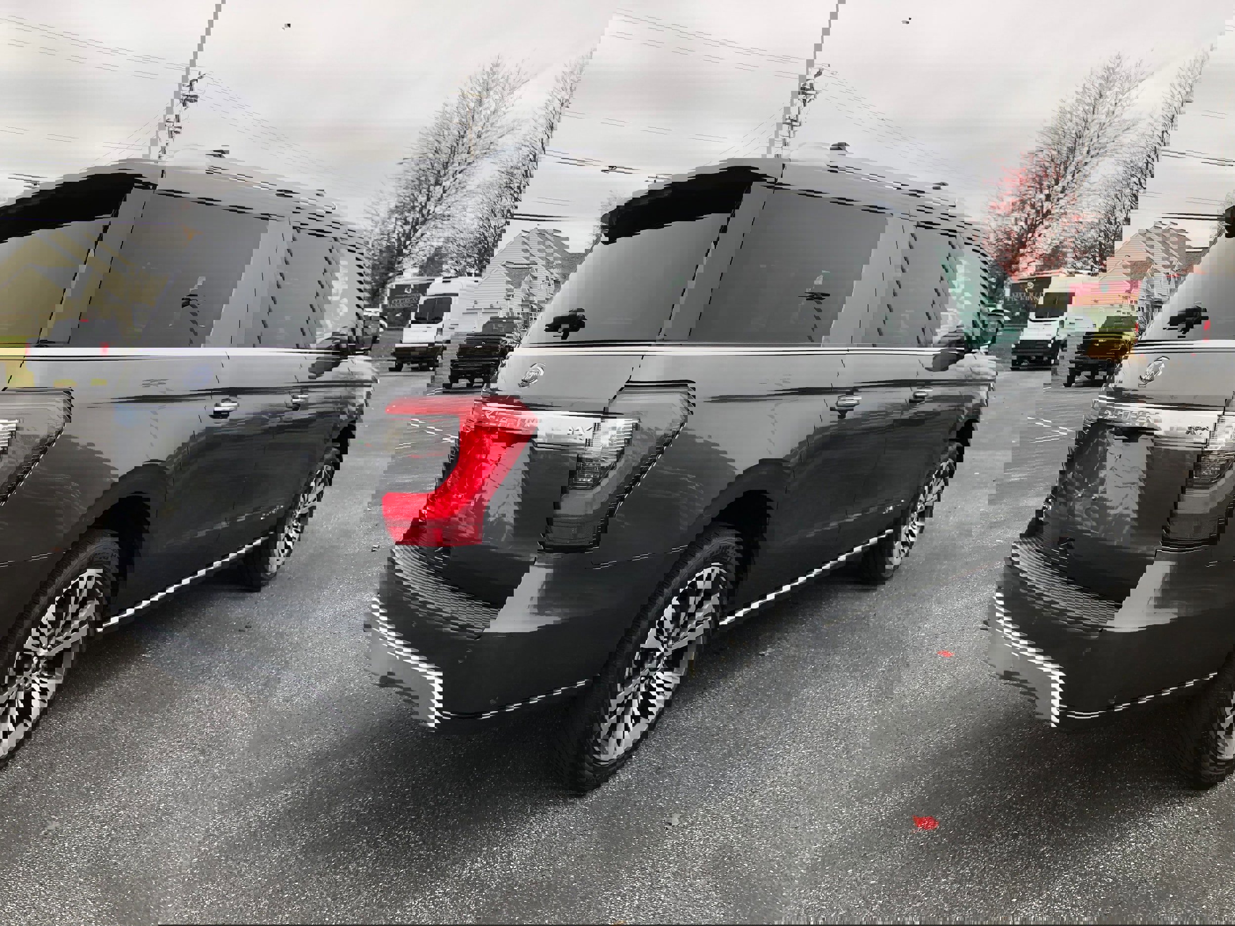 Certified 2021 Ford Expedition Max Platinum image 4