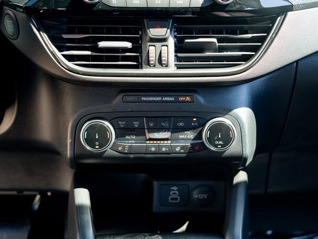 Certified 2025 Ford Escape ST-Line w/ Equipment Group 301A image 16