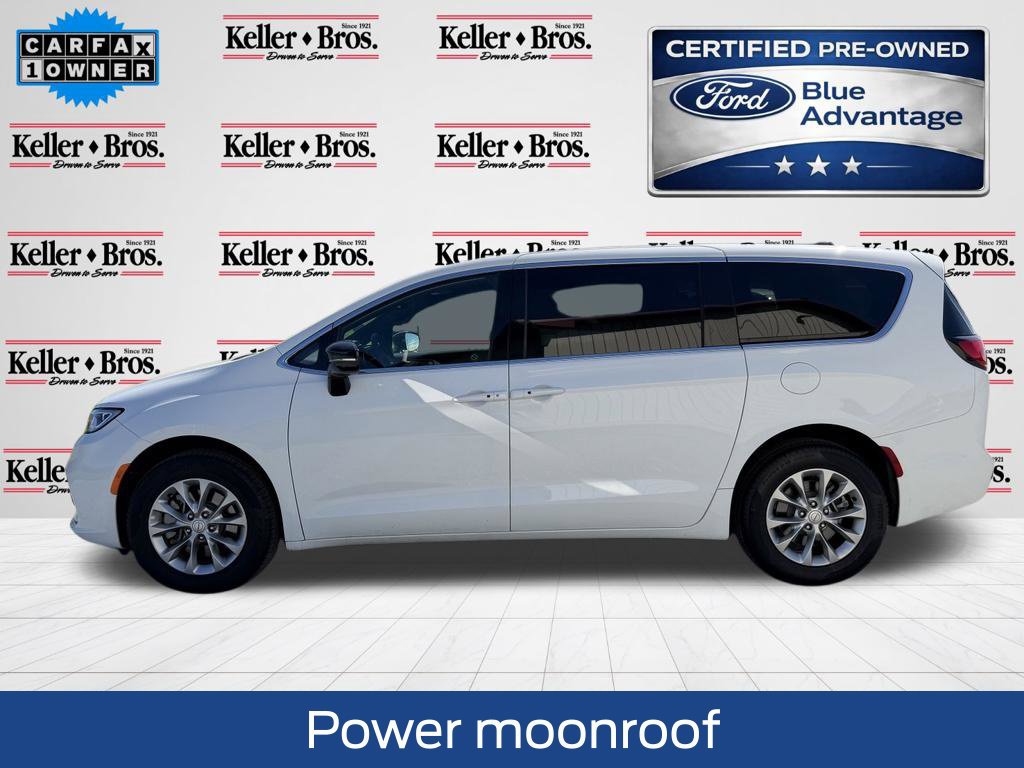 Used 2026 Chrysler Pacifica Limited AWD/4WD image 4