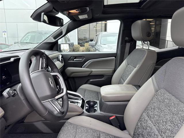 Used 2024 Chevrolet Colorado ZR2 w/ Technology Package image 12