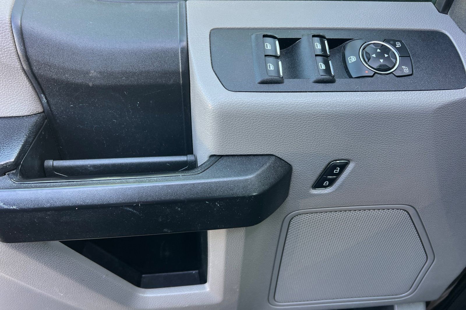 Certified 2018 Ford F250 XL w/ Power Equipment Group image 10