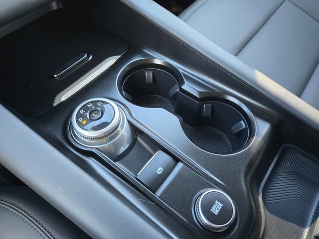 Certified 2025 Ford Explorer Active w/ Active Comfort Package AWD/4WD image 20