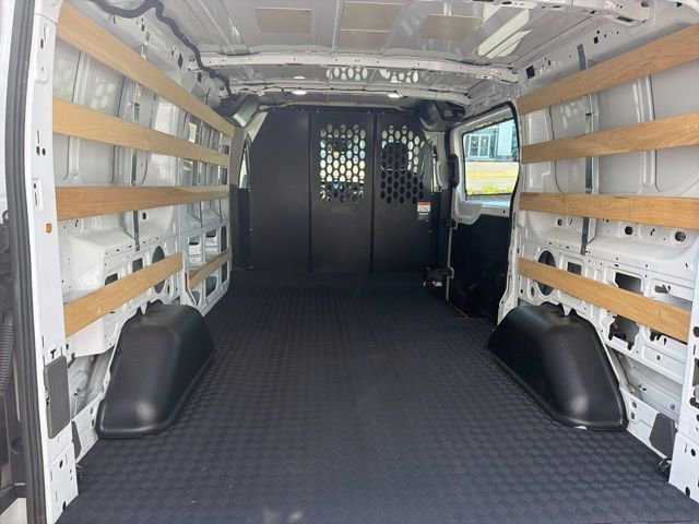 Certified 2025 Ford Transit 250 Low Roof w/ Exterior Upgrade Package RWD image 22