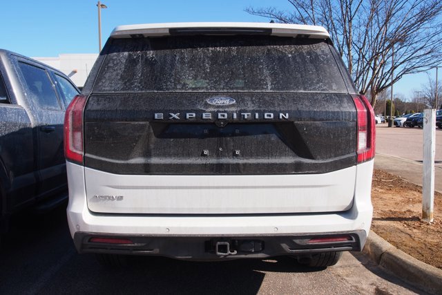 Certified 2025 Ford Expedition Active image 4