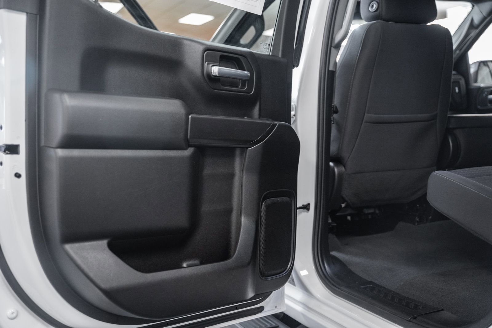 Used 2023 Chevrolet Silverado 1500 Custom AWD/4WD image 38
