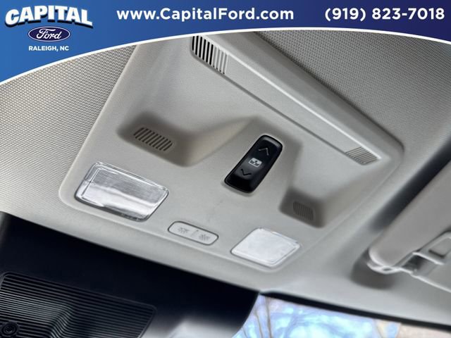 Certified 2025 Ford Maverick Lariat w/ Black Appearance Package image 33