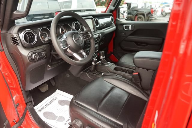 Used 2023 Jeep Wrangler Unlimited Sahara AWD/4WD image 8