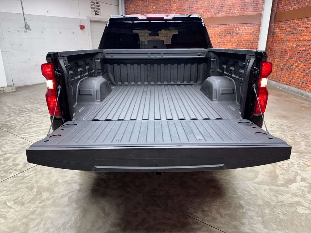 Used 2025 Chevrolet Silverado 1500 Custom w/ Turbomax Blackout Package AWD/4WD image 27