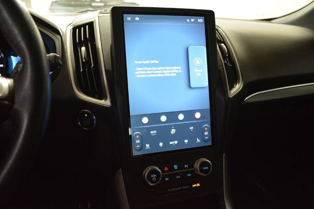 Certified 2022 Ford Edge ST-Line w/ Class II Trailer Tow Package AWD/4WD image 11