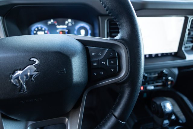 Certified 2025 Ford Bronco Badlands AWD/4WD image 17