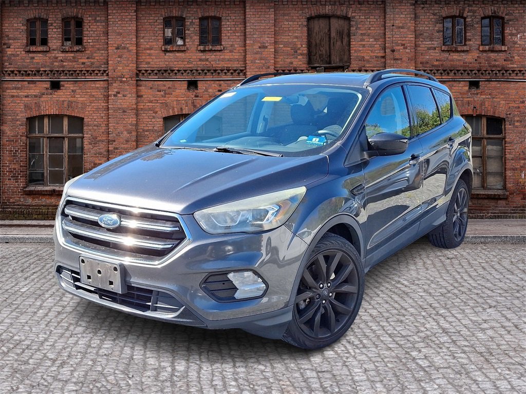 Certified 2018 Ford Escape SE w/ SE Sport Appearance Package image 2