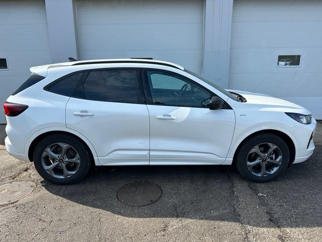 Certified 2024 Ford Escape ST-Line w/ Tech Pack #1 FWD image 6